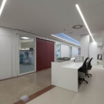 Integració del mobiliari en la configuracio dels espais centrals de la unitat